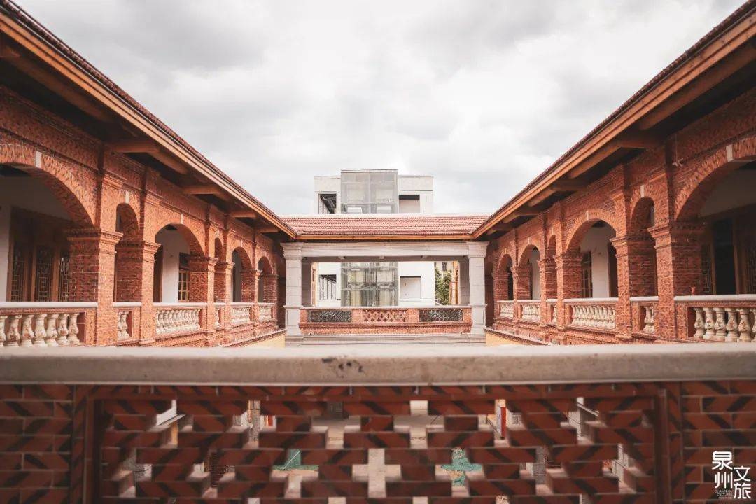 泉州工藝美術廠看臺座椅